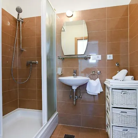 Villa Center *